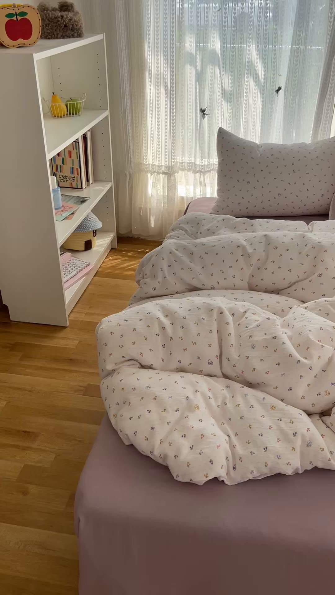 91家纺网 家纺一手货源 找家纺 金梦拉家纺 2025新款加厚皱皱纱婴儿纱四件套 小樱桃