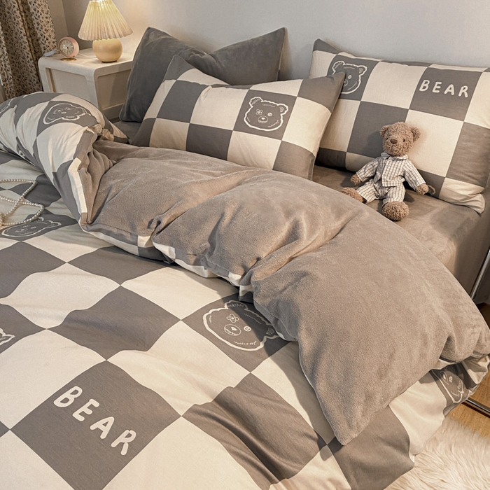 91家纺网 家纺一手货源 找家纺 晨希家居 2025A面40支全棉印花B版高克重牛奶绒棉加绒多规格套件棉加绒  灰格熊