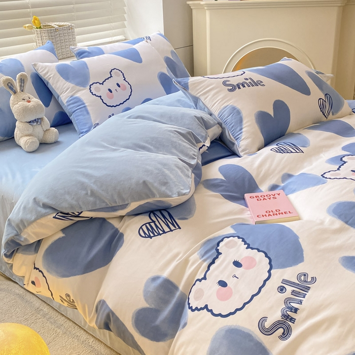 91家纺网 家纺一手货源 找家纺 晨希家居 2025A面40支全棉印花B版高克重牛奶绒棉加绒多规格套件棉加绒  蓝心小熊