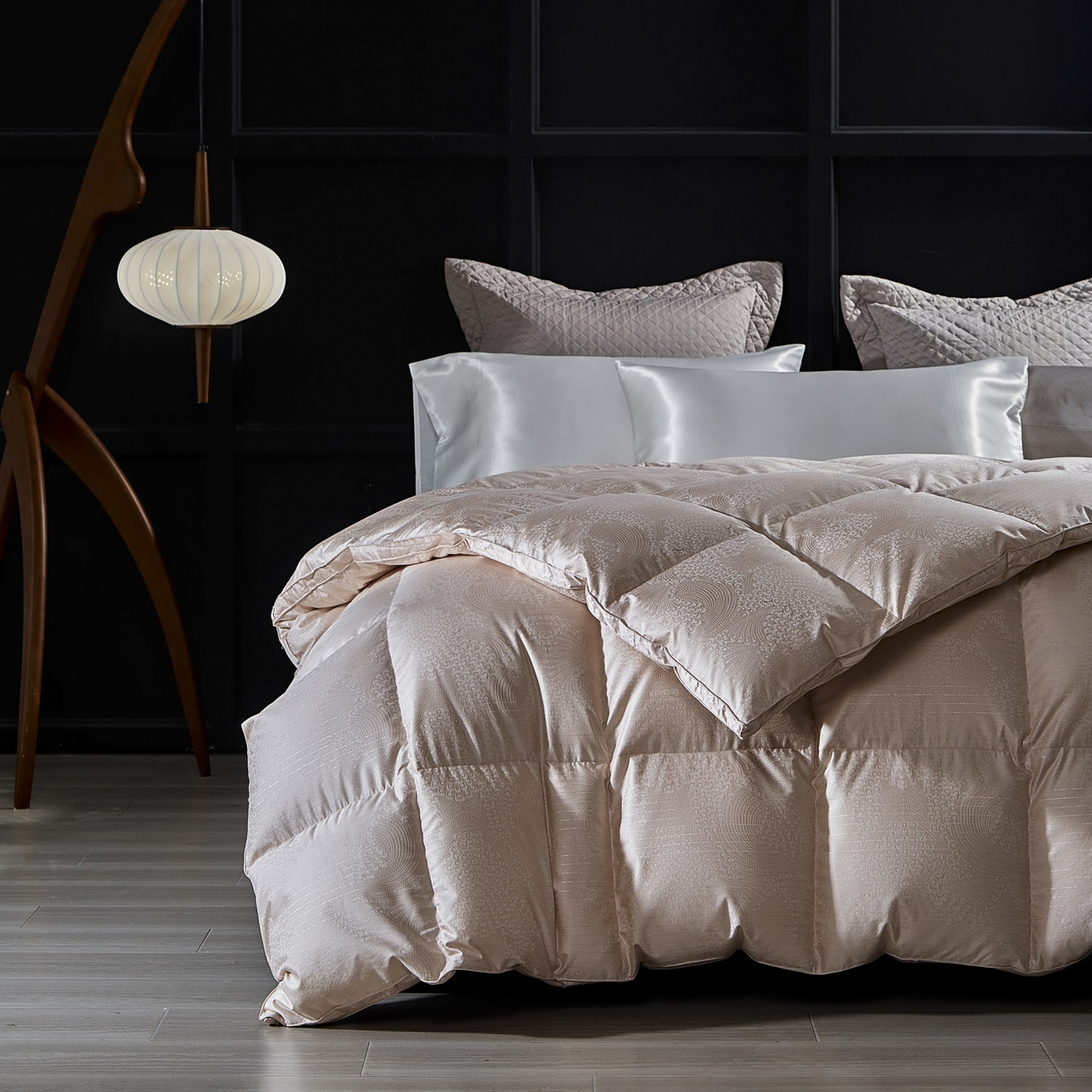 91家纺网 家纺一手货源 找家纺 暖羽屋羽绒馆 2025新款超精密金银丝大提花羽毛被子 羽绒被芯 羽绒被婚庆 95白鹅绒丝被 费罗娜 粉玉