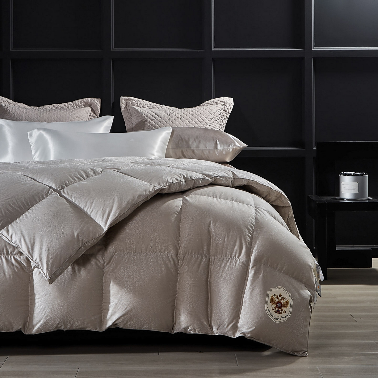 91家纺网 家纺一手货源 找家纺 暖羽屋羽绒馆 2025新款超精密金银丝大提花羽毛被子 羽绒被芯 羽绒被婚庆 95白鹅绒丝被 费罗娜 咖