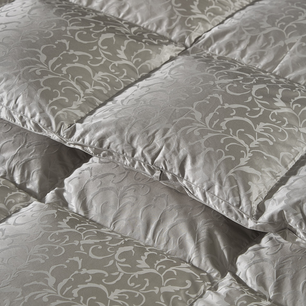 91家纺网 家纺一手货源 找家纺 暖羽屋羽绒馆 2025新款超精密金银丝大提花羽毛被子 羽绒被芯 羽绒被婚庆 95白鹅绒丝被 洛威尔 灰