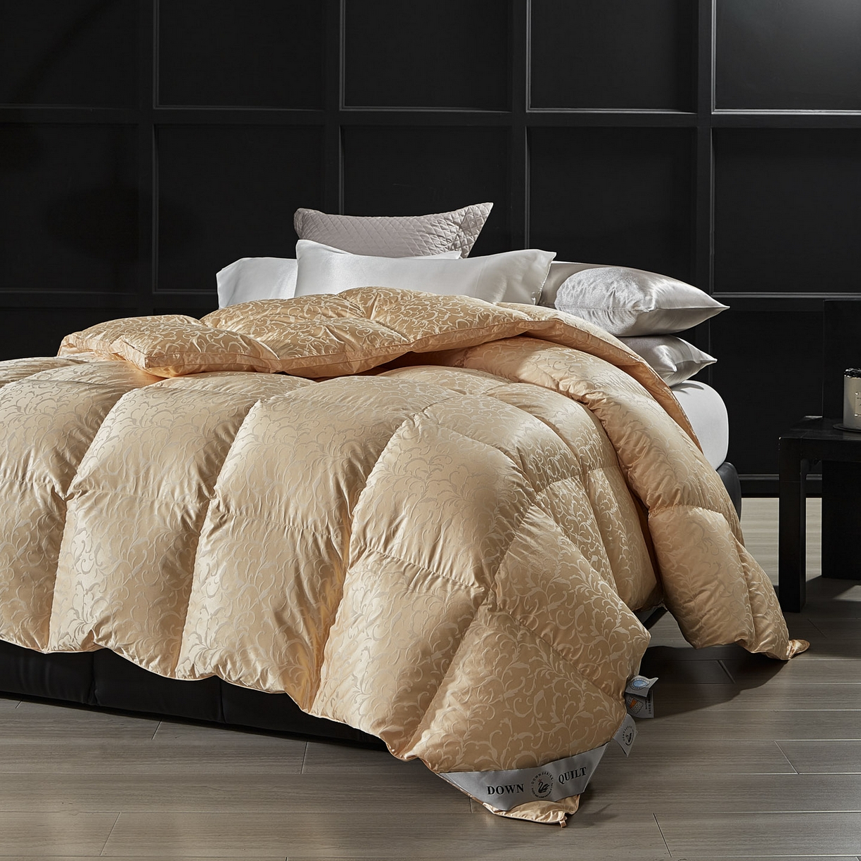 91家纺网 家纺一手货源 找家纺 暖羽屋羽绒馆 2025新款超精密金银丝大提花羽毛被子 羽绒被芯 羽绒被婚庆 95白鹅绒丝被 洛威尔 金