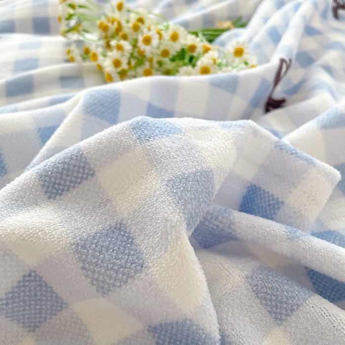 91家纺网 家纺一手货源 找家纺 雅居纺家纺 2025新款高克重牛奶绒印花四件套 蝴蝶结-蓝