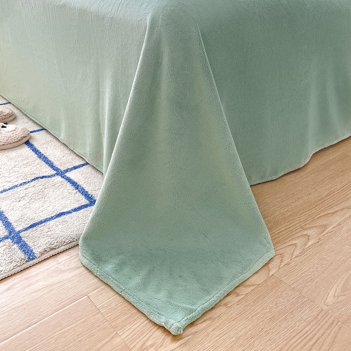 91家纺网 家纺一手货源 找家纺 雅居纺家纺 2025新款高克重牛奶绒印花四件套 简约绿条