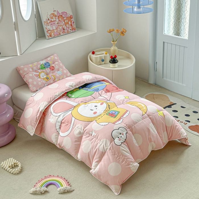 91家纺网 家纺一手货源 找家纺 暖羽屋羽绒馆 2025新款羽绒丝被芯春秋羽毛被儿童羽绒被子白鹅绒被芯婴幼儿园1.5米1.2米冬被 梦想星球