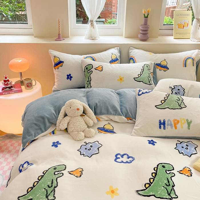 91家纺网 家纺一手货源 找家纺 雅居纺家纺 2025新款高克重牛奶绒印花四件套 开心龙