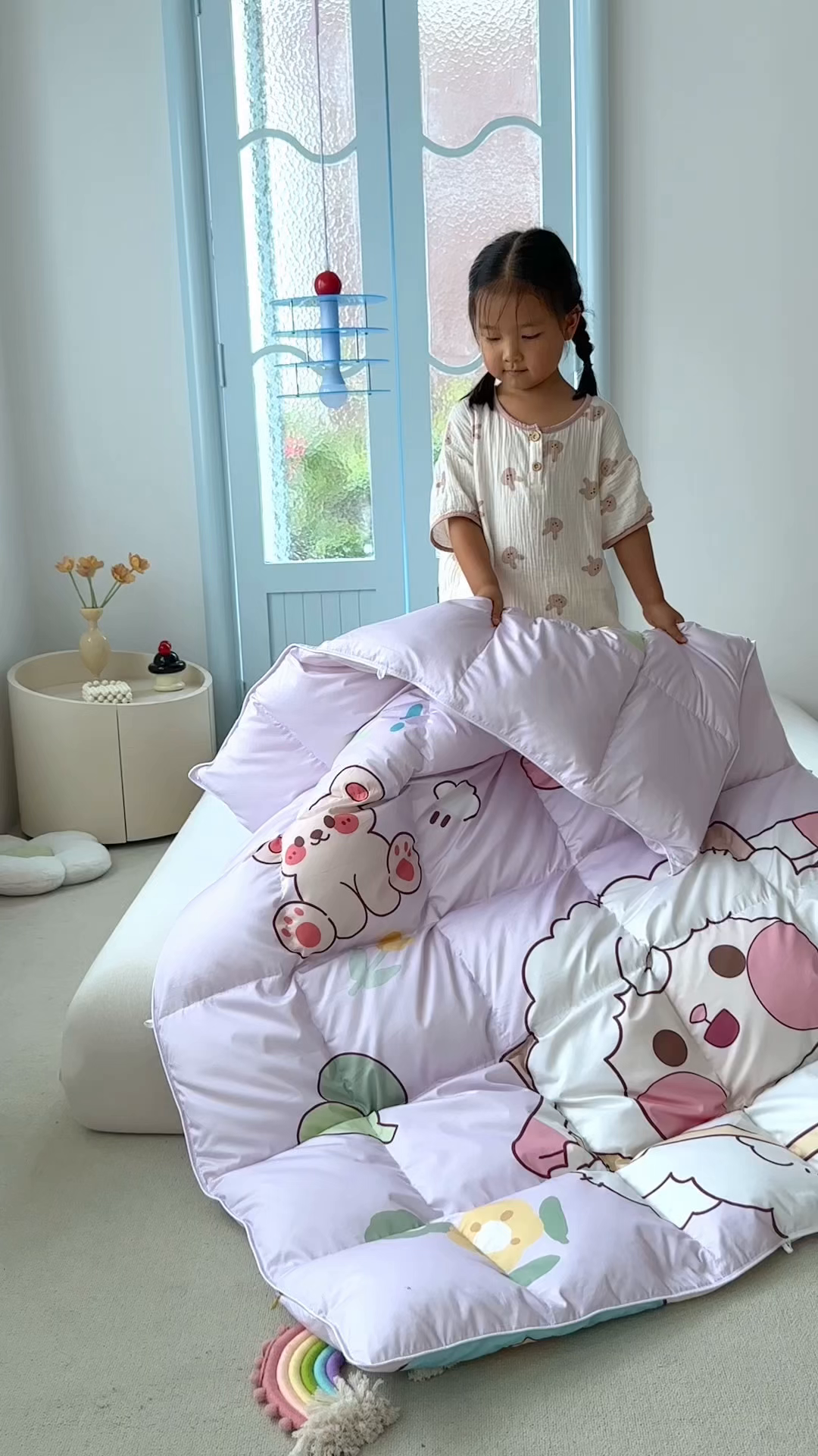 91家纺网 家纺一手货源 找家纺 暖羽屋羽绒馆 2025新款羽绒丝被芯春秋羽毛被儿童羽绒被子白鹅绒被芯婴幼儿园1.5米1.2米冬被 开心快乐