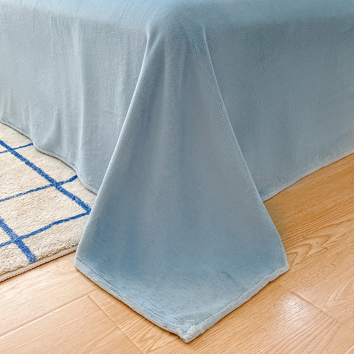 91家纺网 家纺一手货源 找家纺 雅居纺家纺 2025新款高克重牛奶绒印花四件套 蓝色竖条