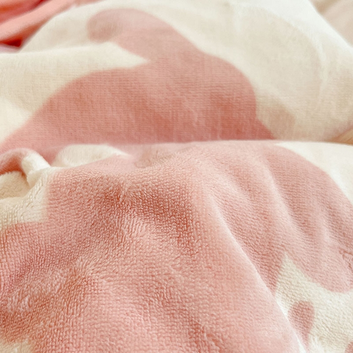 91家纺网 家纺一手货源 找家纺 雅居纺家纺 2025新款高克重牛奶绒印花四件套 幸运兔