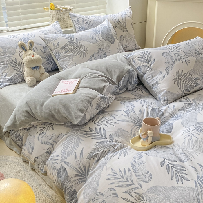 91家纺网 家纺一手货源 找家纺 晨希家居 2025A面40支全棉印花B版高克重牛奶绒棉加绒多规格套件棉加绒  羽毛-灰