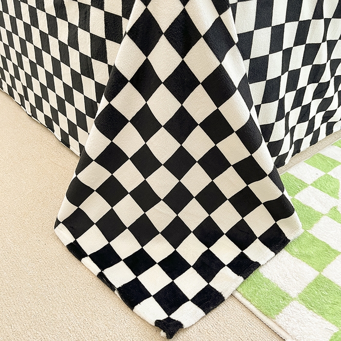 91家纺网 家纺一手货源 找家纺 雅居纺家纺 2025新款高克重牛奶绒印花四件套 宇航熊