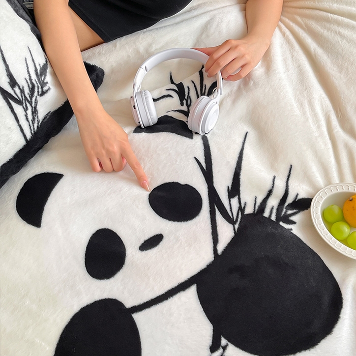 91家纺网 家纺一手货源 找家纺 （总）安哆啦家纺 2025新款兔毛绒大版卡通牛奶绒兔兔绒印花四件套