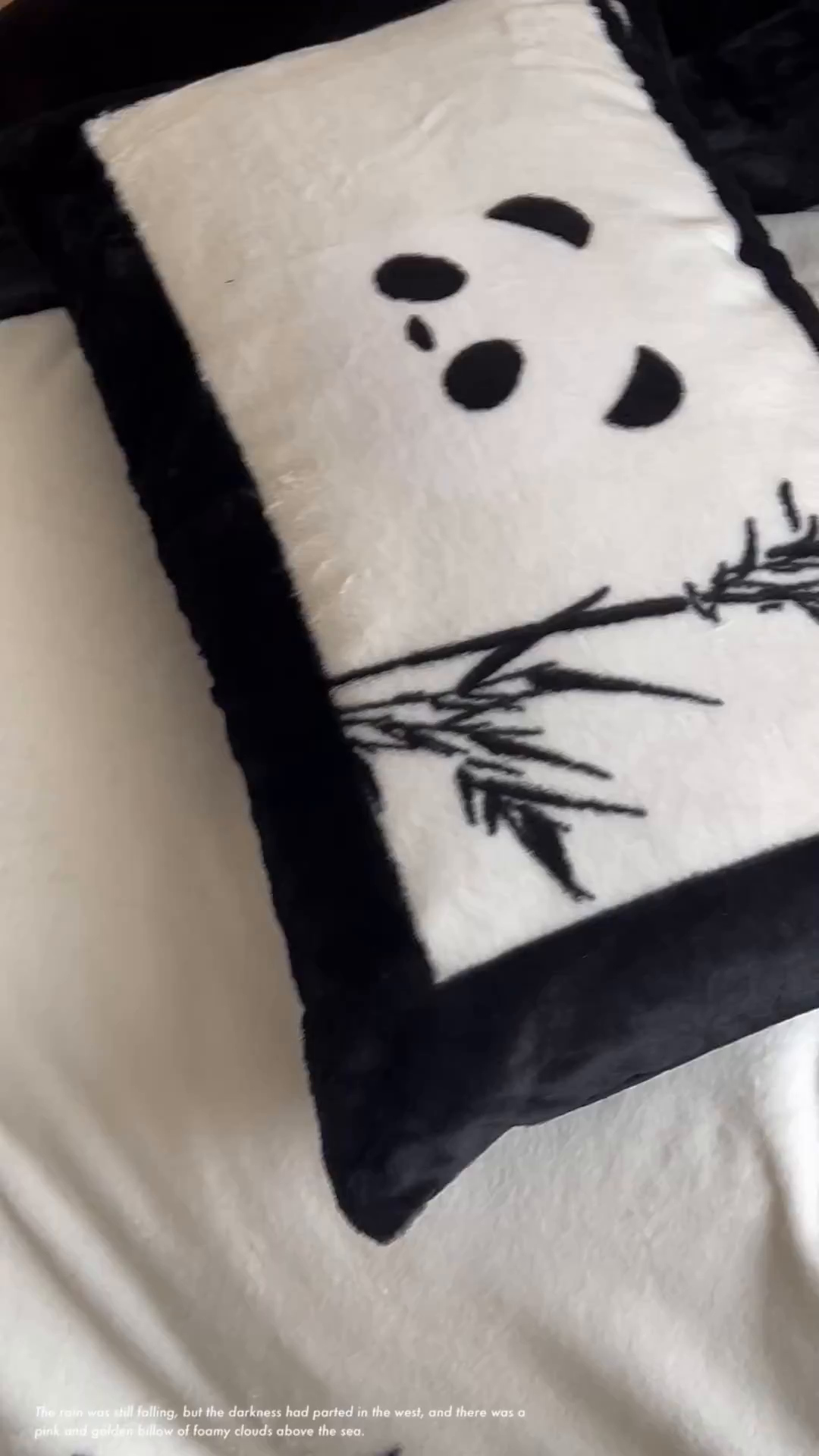 91家纺网 家纺一手货源 找家纺 安哆啦家纺 2025新款兔毛绒大版卡通牛奶绒兔兔绒印花四件套 国风熊猫