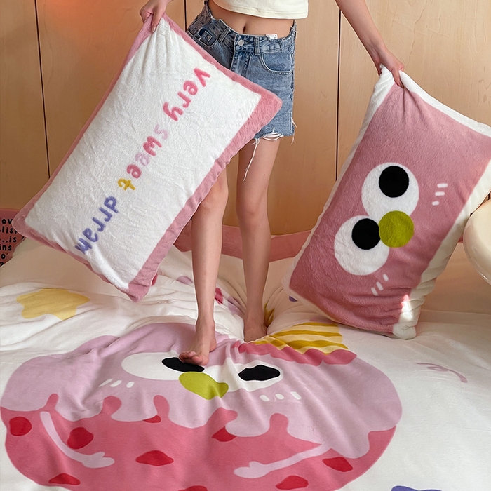 91家纺网 家纺一手货源 找家纺 安哆啦家纺 2025新款兔毛绒大版卡通牛奶绒兔兔绒印花四件套 美味乳酪