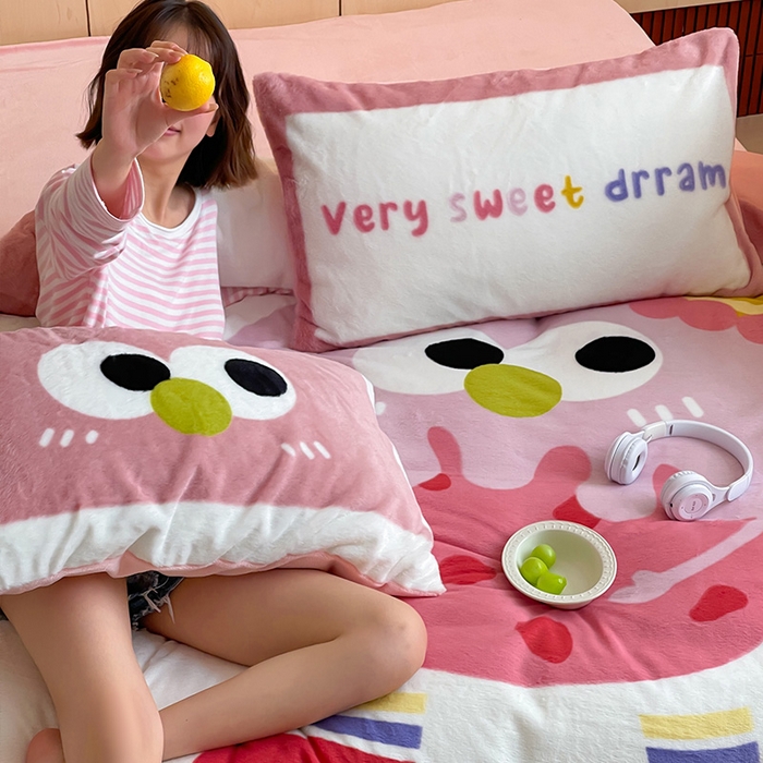 91家纺网 家纺一手货源 找家纺 安哆啦家纺 2025新款兔毛绒大版卡通牛奶绒兔兔绒印花四件套 美味乳酪