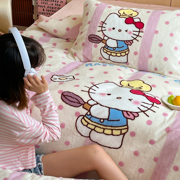 91家纺网 家纺一手货源 找家纺 安哆啦家纺 2025新款兔毛绒大版卡通牛奶绒兔兔绒印花四件套 烹饪猫