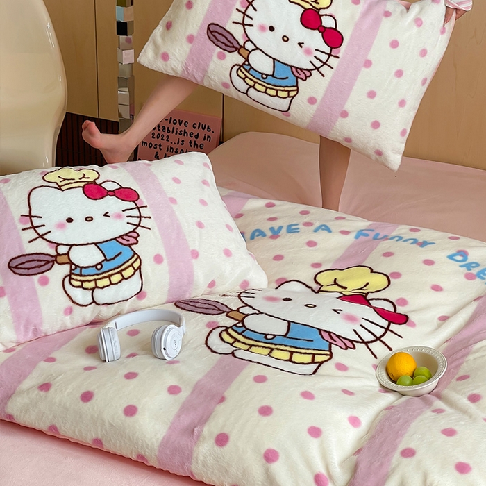 91家纺网 家纺一手货源 找家纺 安哆啦家纺 2025新款兔毛绒大版卡通牛奶绒兔兔绒印花四件套 烹饪猫