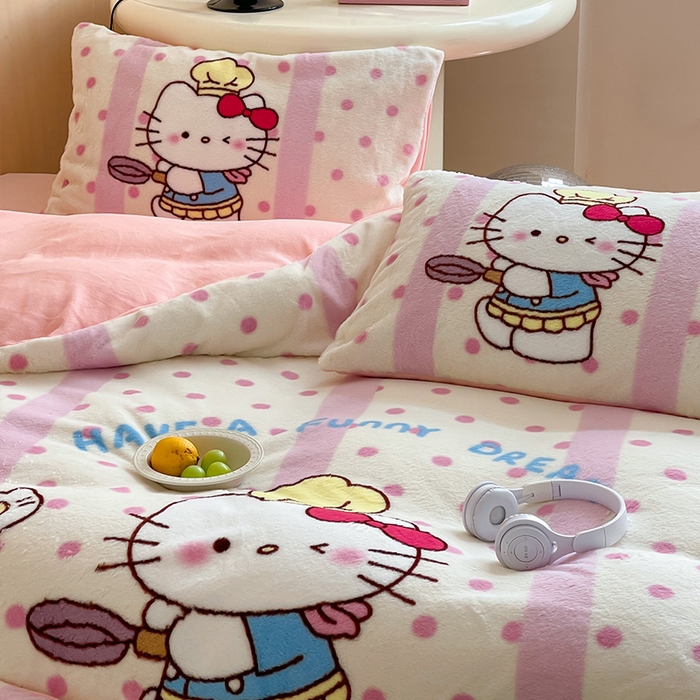 91家纺网 家纺一手货源 找家纺 安哆啦家纺 2025新款兔毛绒大版卡通牛奶绒兔兔绒印花四件套 烹饪猫