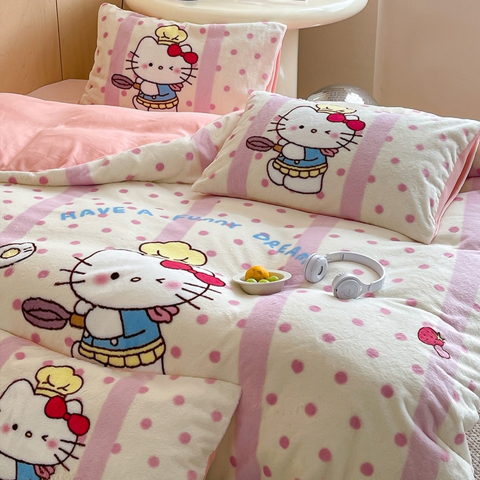 91家纺网 家纺一手货源 找家纺 安哆啦家纺 2025新款兔毛绒大版卡通牛奶绒兔兔绒印花四件套 烹饪猫