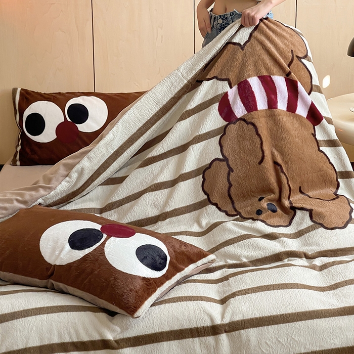 91家纺网 家纺一手货源 找家纺 安哆啦家纺 2025新款兔毛绒大版卡通牛奶绒兔兔绒印花四件套 巧克力狗