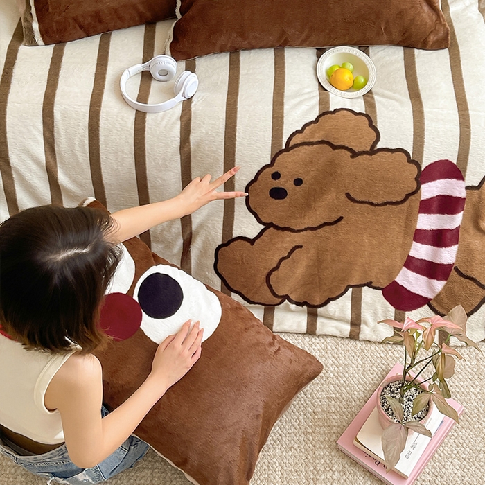 91家纺网 家纺一手货源 找家纺 安哆啦家纺 2025新款兔毛绒大版卡通牛奶绒兔兔绒印花四件套 巧克力狗