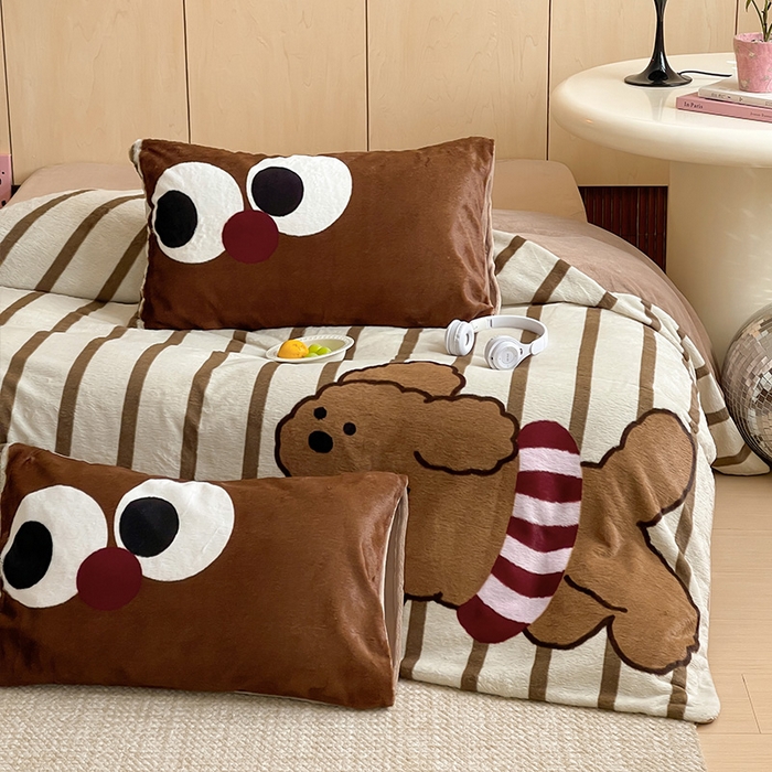 91家纺网 家纺一手货源 找家纺 安哆啦家纺 2025新款兔毛绒大版卡通牛奶绒兔兔绒印花四件套 巧克力狗