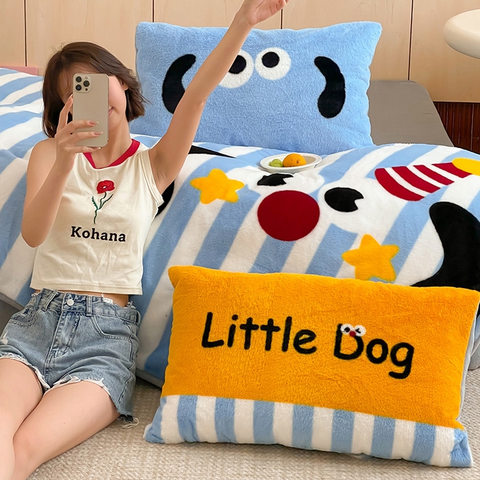 安哆啦家纺 2025新款兔毛绒大版卡通牛奶绒兔兔绒印花四件套 圣诞狗