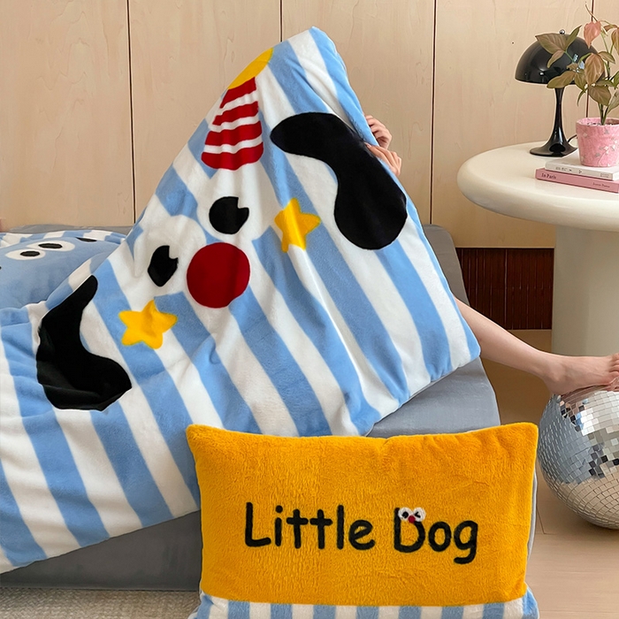 91家纺网 家纺一手货源 找家纺 安哆啦家纺 2025新款兔毛绒大版卡通牛奶绒兔兔绒印花四件套 圣诞狗