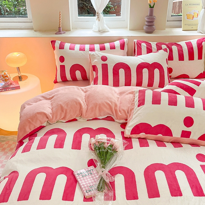 91家纺网 家纺一手货源 找家纺 雅居纺家纺 2025新款高克重牛奶绒印花单被套 M粉