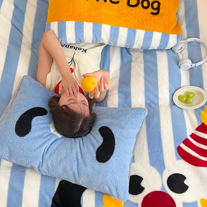 91家纺网 家纺一手货源 找家纺 安哆啦家纺 2025新款兔毛绒大版卡通牛奶绒兔兔绒印花四件套 圣诞狗