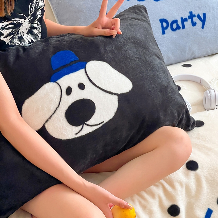 91家纺网 家纺一手货源 找家纺 安哆啦家纺 2025新款兔毛绒大版卡通牛奶绒兔兔绒印花四件套 小狗点点