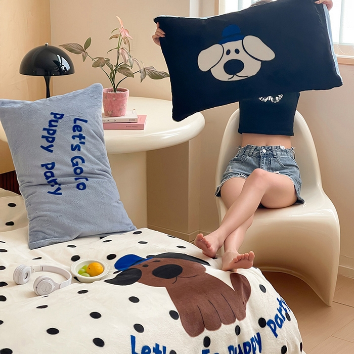 91家纺网 家纺一手货源 找家纺 安哆啦家纺 2025新款兔毛绒大版卡通牛奶绒兔兔绒印花四件套 小狗点点