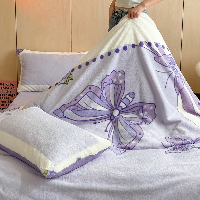 91家纺网 家纺一手货源 找家纺 安哆啦家纺 2025新款兔毛绒大版卡通牛奶绒兔兔绒印花四件套 紫花蝶