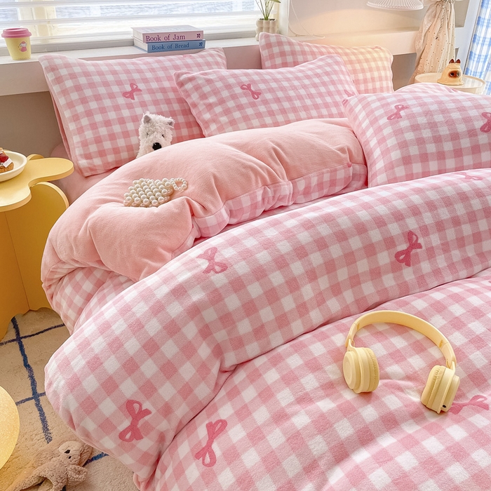 91家纺网 家纺一手货源 找家纺 雅居纺家纺 2025新款高克重牛奶绒印花单被套 蝴蝶结-粉