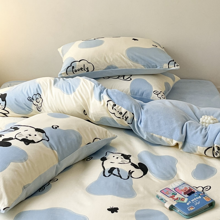 91家纺网 家纺一手货源 找家纺 晨希家居 2025A面40支全棉印花B版高克重牛奶绒棉加绒多规格套件棉加绒-奶牛猫