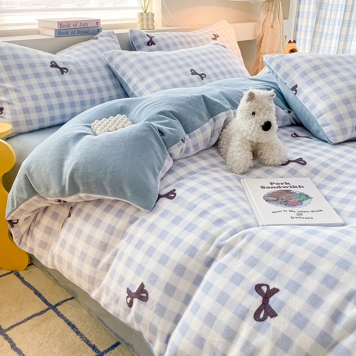 91家纺网 家纺一手货源 找家纺 雅居纺家纺 2025新款高克重牛奶绒印花单被套 蝴蝶结-蓝