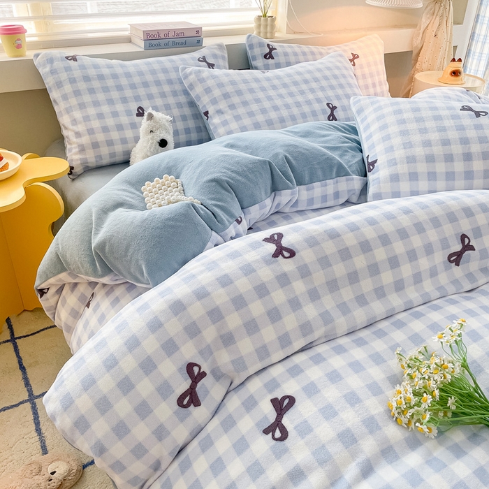 91家纺网 家纺一手货源 找家纺 雅居纺家纺 2025新款高克重牛奶绒印花单被套 蝴蝶结-蓝