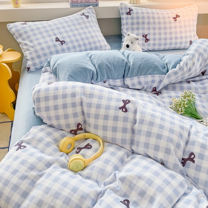 91家纺网 家纺一手货源 找家纺 雅居纺家纺 2025新款高克重牛奶绒印花单被套 蝴蝶结-蓝