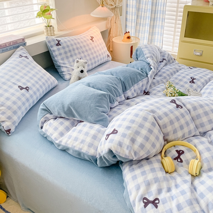 91家纺网 家纺一手货源 找家纺 雅居纺家纺 2025新款高克重牛奶绒印花单被套 蝴蝶结-蓝