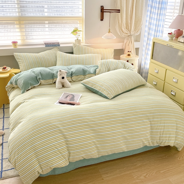 91家纺网 家纺一手货源 找家纺 雅居纺家纺 2025新款高克重牛奶绒印花单被套 简约绿条