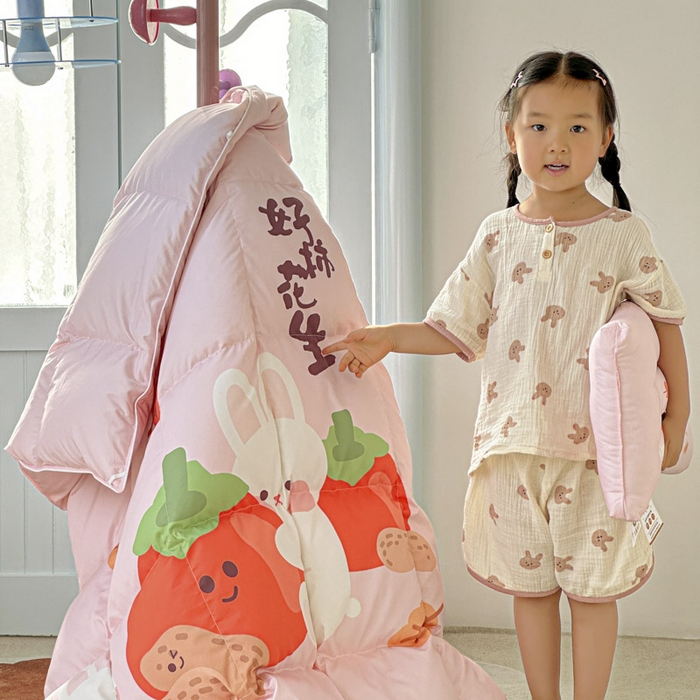 91家纺网 家纺一手货源 找家纺 暖羽屋羽绒馆 2025新款羽绒丝被芯春秋羽毛被儿童羽绒被子白鹅绒被芯婴幼儿园1.5米1.2米冬被 好事发生