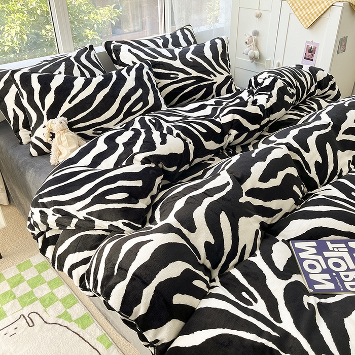 91家纺网 家纺一手货源 找家纺 雅居纺家纺 2025新款高克重牛奶绒印花单被套 经典豹纹