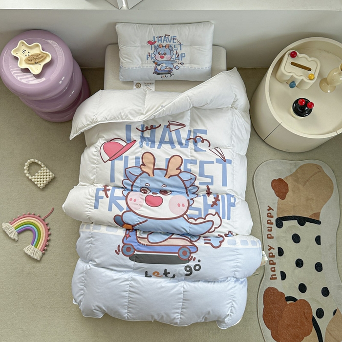 91家纺网 家纺一手货源 找家纺 暖羽屋羽绒馆 2025新款羽绒丝被芯春秋羽毛被儿童羽绒被子白鹅绒被芯婴幼儿园1.5米1.2米冬被 滑板恐龙