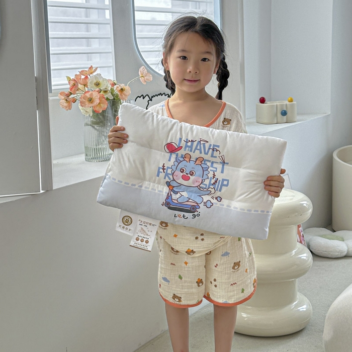 91家纺网 家纺一手货源 找家纺 暖羽屋羽绒馆 2025新款羽绒丝被芯春秋羽毛被儿童羽绒被子白鹅绒被芯婴幼儿园1.5米1.2米冬被 滑板恐龙