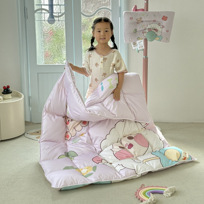 91家纺网 家纺一手货源 找家纺 暖羽屋羽绒馆 2025新款羽绒丝被芯春秋羽毛被儿童羽绒被子白鹅绒被芯婴幼儿园1.5米1.2米冬被 开心快乐