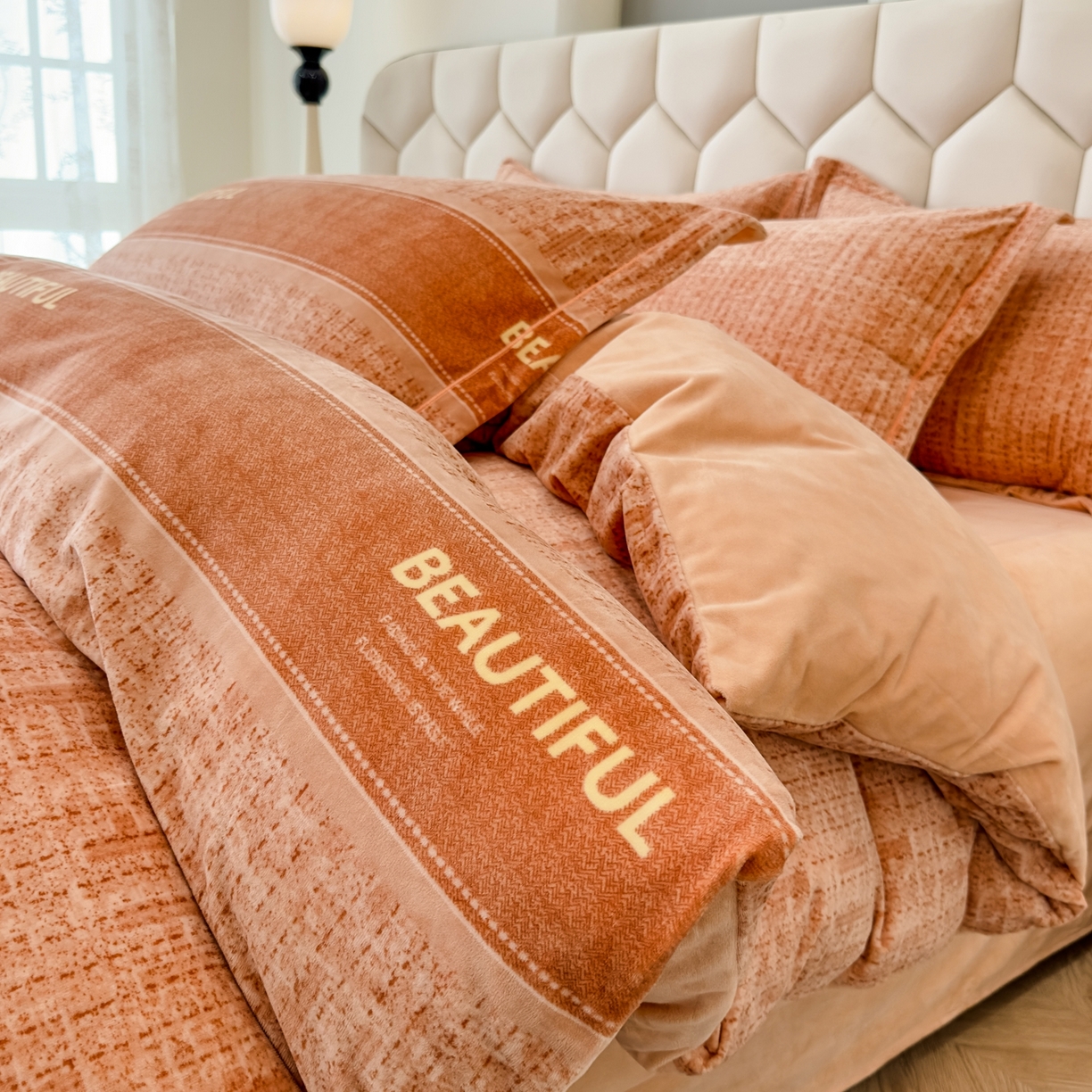 91家纺网 家纺一手货源 找家纺 （总）喜四方 2025新款超细旦婴儿宝宝绒印花四件套,都市柏林,初心-桔,初心-绿,德芙-粉,德芙-兰,番禧,罗拉,美好生活,梦幻乐园 -米,梦幻乐园-粉,暮光之城-灰紫,暮光之城-紫,森沐,盛夏晚晴-粉,盛夏晚晴-绿,时宜,花怡梦-粉,花怡梦-兰,秘境-绿