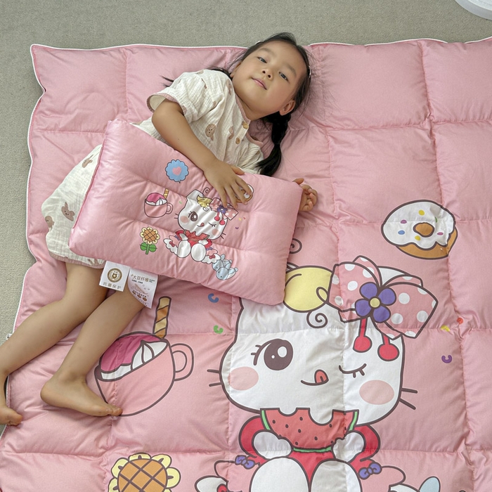 91家纺网 家纺一手货源 找家纺 暖羽屋羽绒馆 2025新款羽绒丝被芯春秋羽毛被儿童羽绒被子白鹅绒被芯婴幼儿园1.5米1.2米冬被 美食猫咪