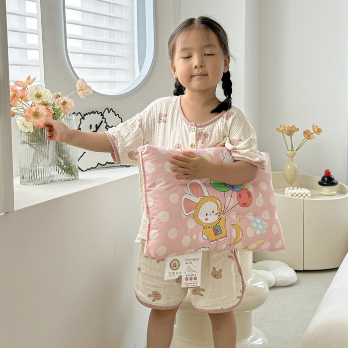 91家纺网 家纺一手货源 找家纺 暖羽屋羽绒馆 2025新款羽绒丝被芯春秋羽毛被儿童羽绒被子白鹅绒被芯婴幼儿园1.5米1.2米冬被 梦想星球