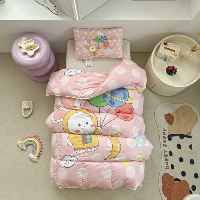 91家纺网 家纺一手货源 找家纺 暖羽屋羽绒馆 2025新款羽绒丝被芯春秋羽毛被儿童羽绒被子白鹅绒被芯婴幼儿园1.5米1.2米冬被 梦想星球